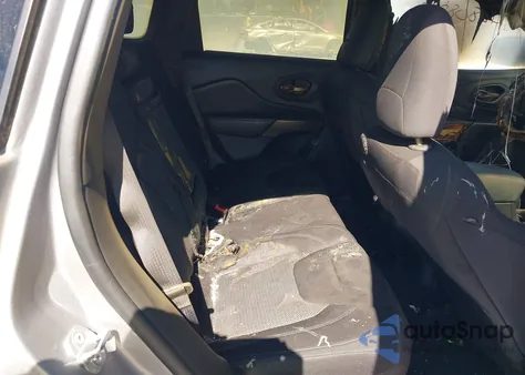 2019 Jeep Cherokee Latitude 4X4 из США, поврежденный, VIN 1C4PJMCB0KD106797